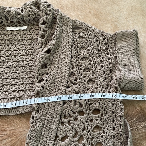 Perfect fall funky sweater - Picture 6 of 9